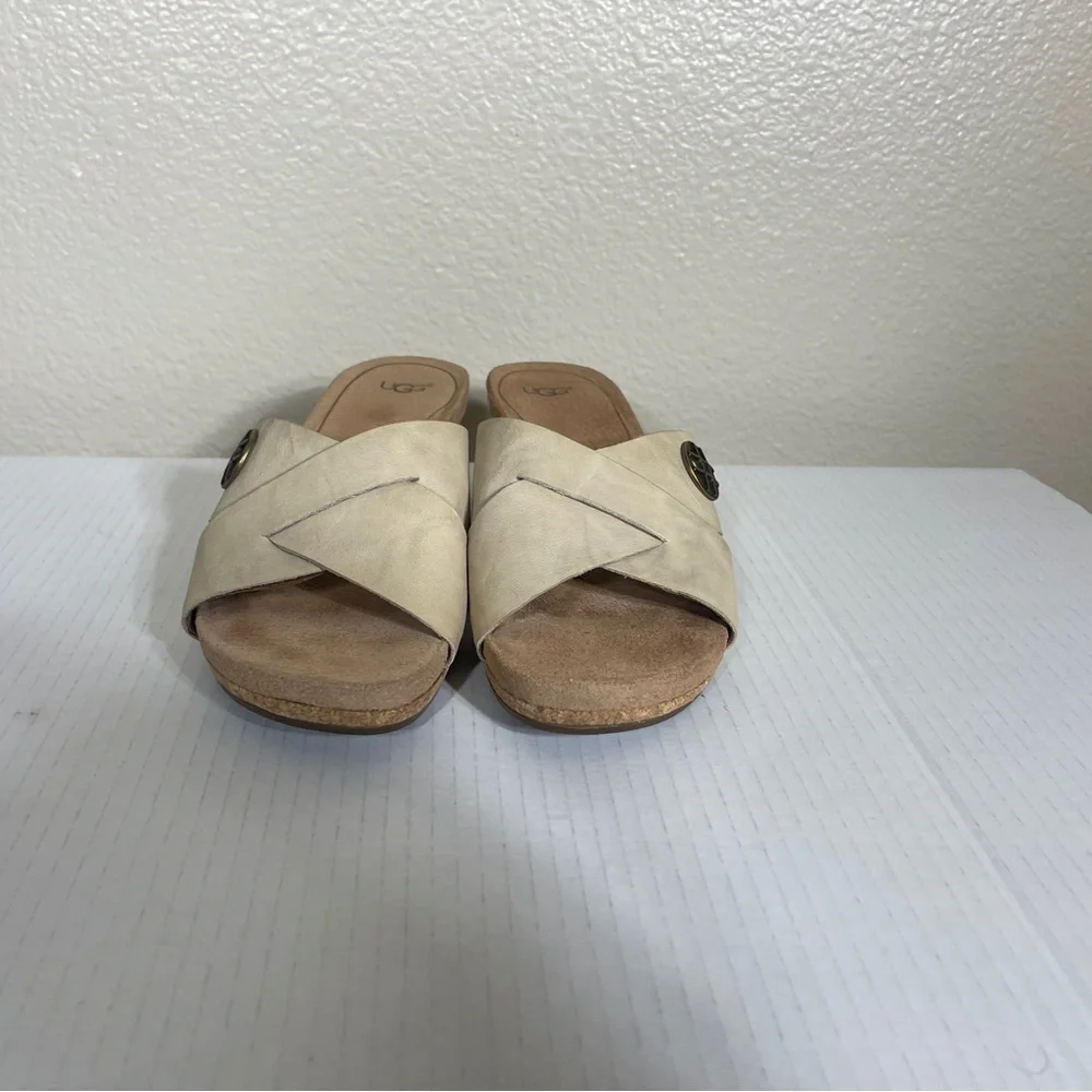 UGG Australia Sz 9 Sandal Antique White Lyra Crisscross‎ Wedge